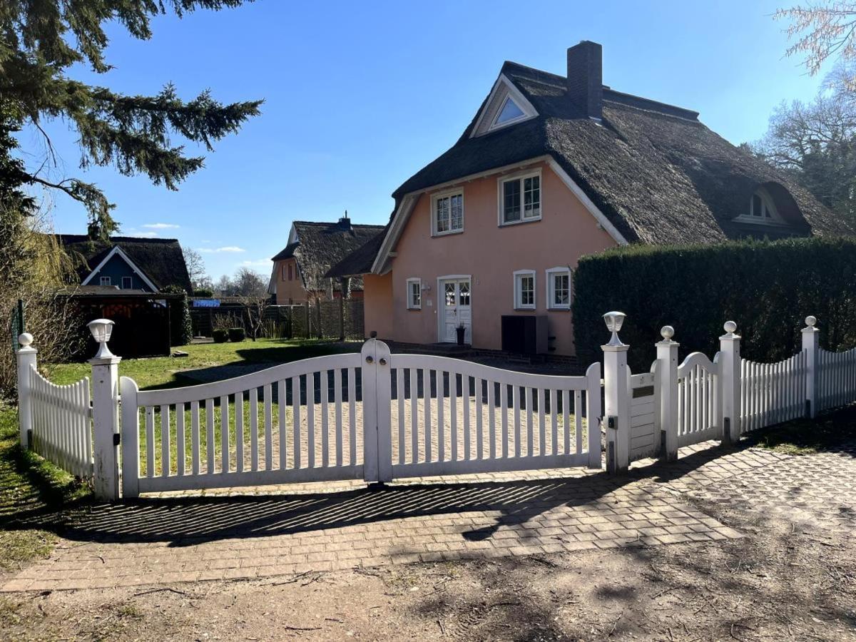 Ferienwohnung Lasse In Wieck Exterior photo