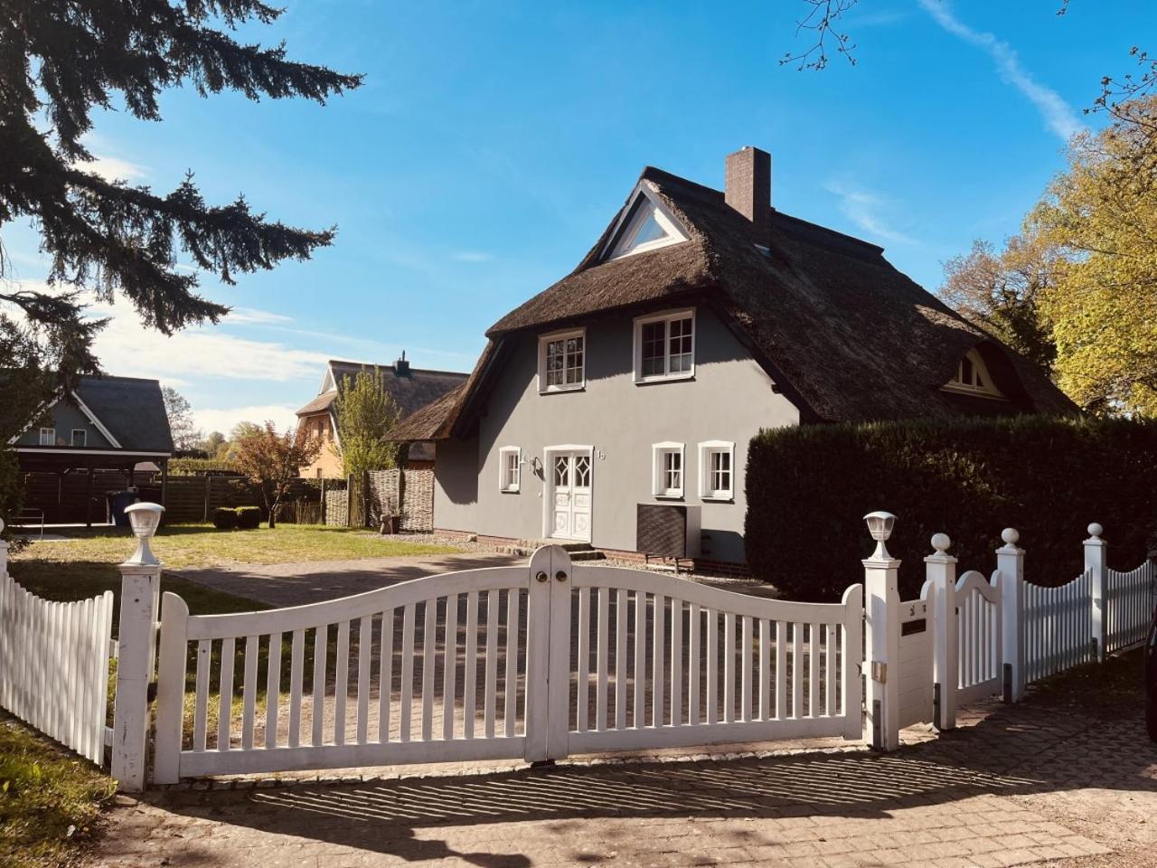 Ferienwohnung Lasse In Wieck Exterior photo